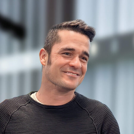 Portrait photo of Sascha